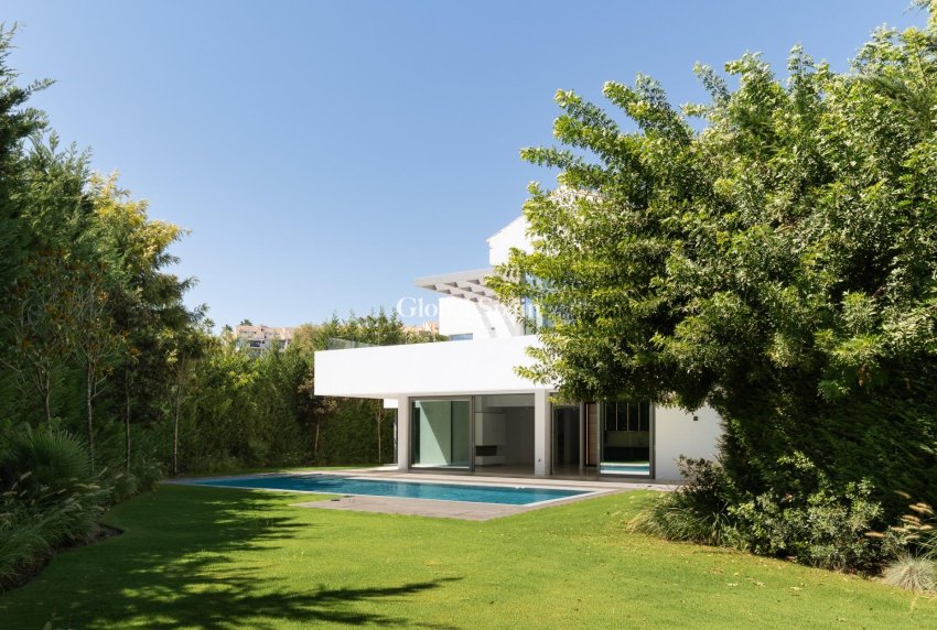 Nueva construcción  - VILLA -
ESTEPONA - Paraiso Alto