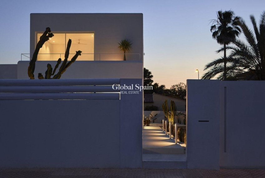 Nueva construcción  - VILLA -
ESTEPONA - Valle Romano