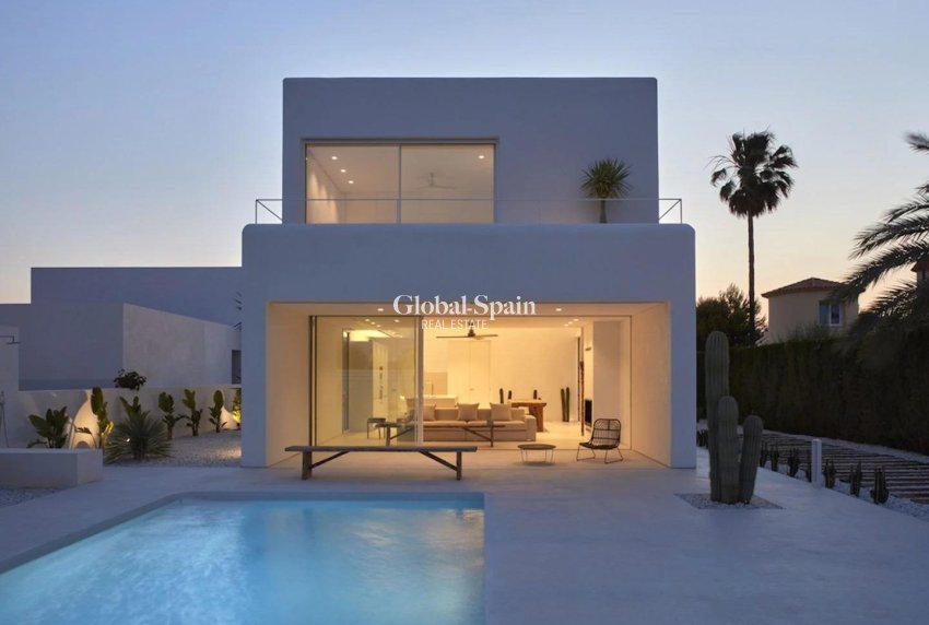 Nueva construcción  - VILLA -
ESTEPONA - Valle Romano