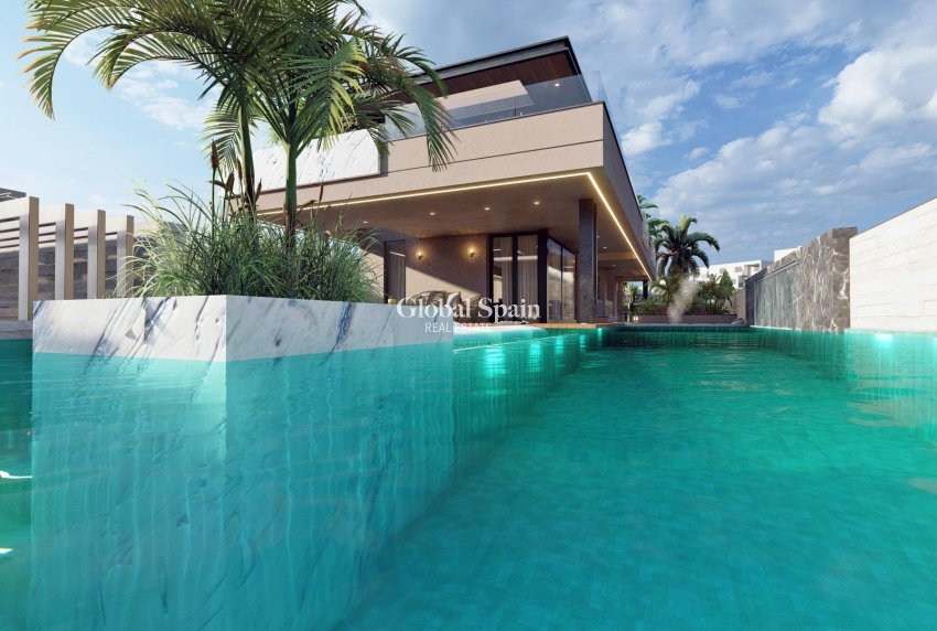 Nueva construcción  - VILLA -
FUENGIROLA - Las Lomas del Higueron