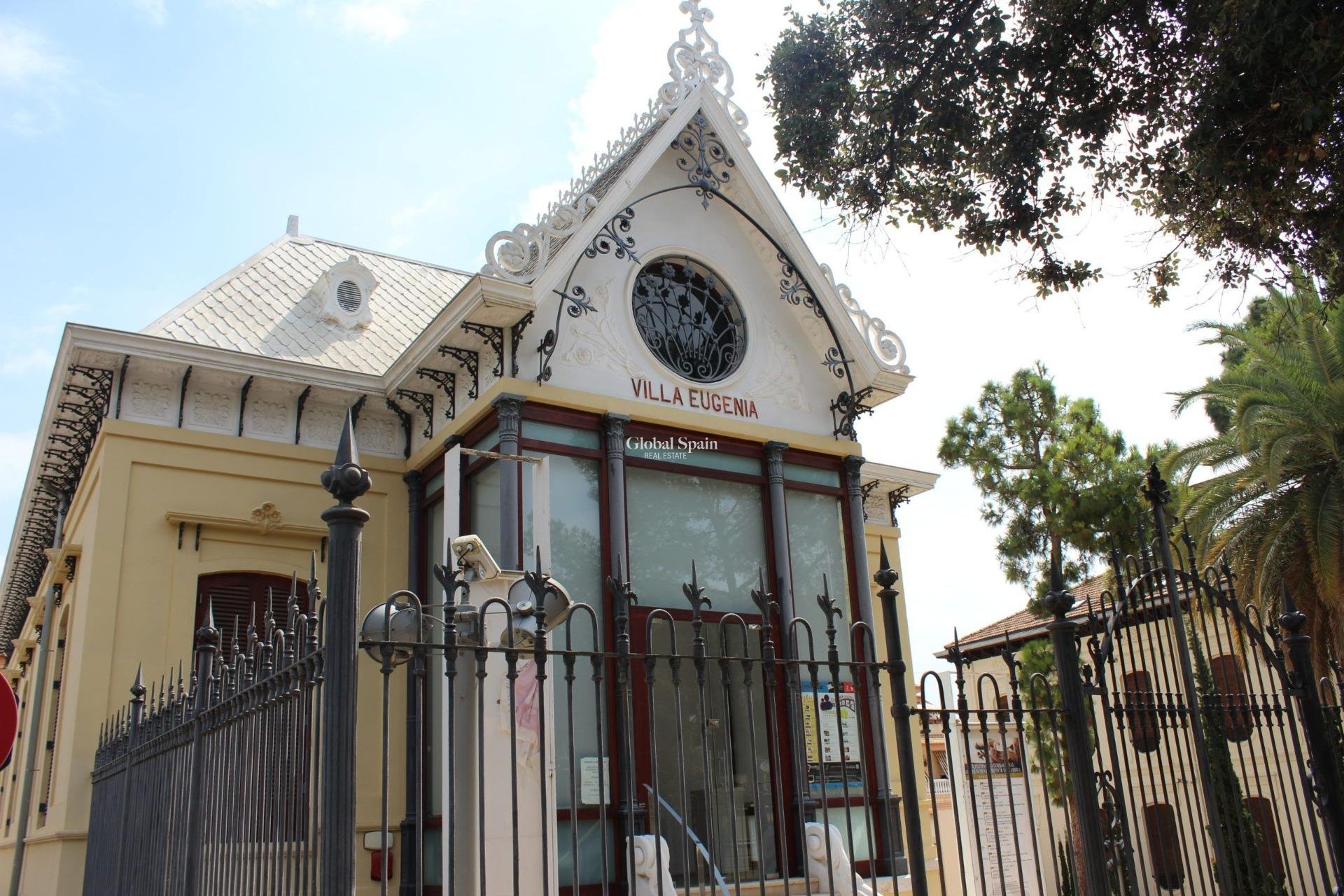 Nueva construcción  - VILLA -
GODELLA - Campolivar