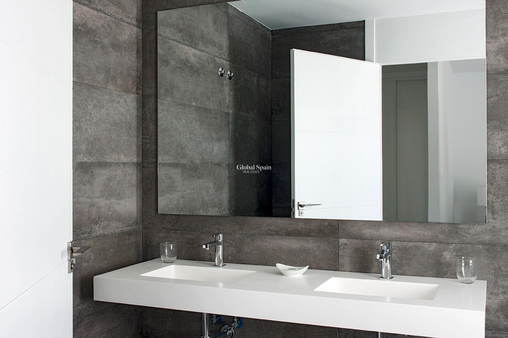 Nueva construcción  - VILLA -
LA MANGA DEL MAR MENOR