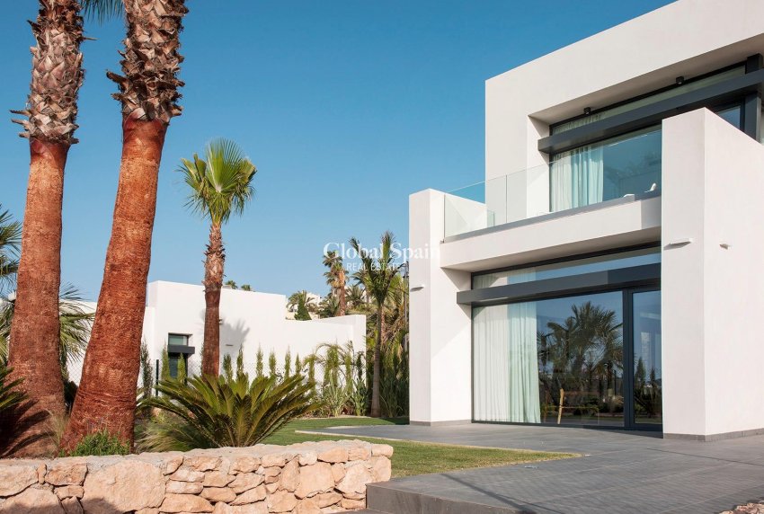 Nueva construcción  - VILLA -
LA MANGA DEL MAR MENOR
