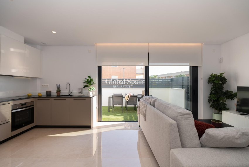Nueva construcción  - VILLA -
LA MARINA