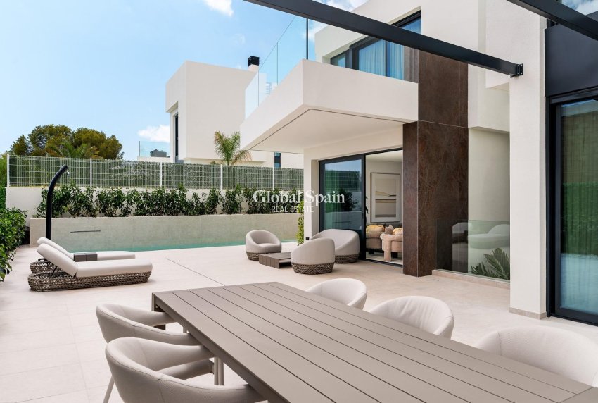 Nueva construcción  - VILLA -
LA NUCÍA - Coblanca