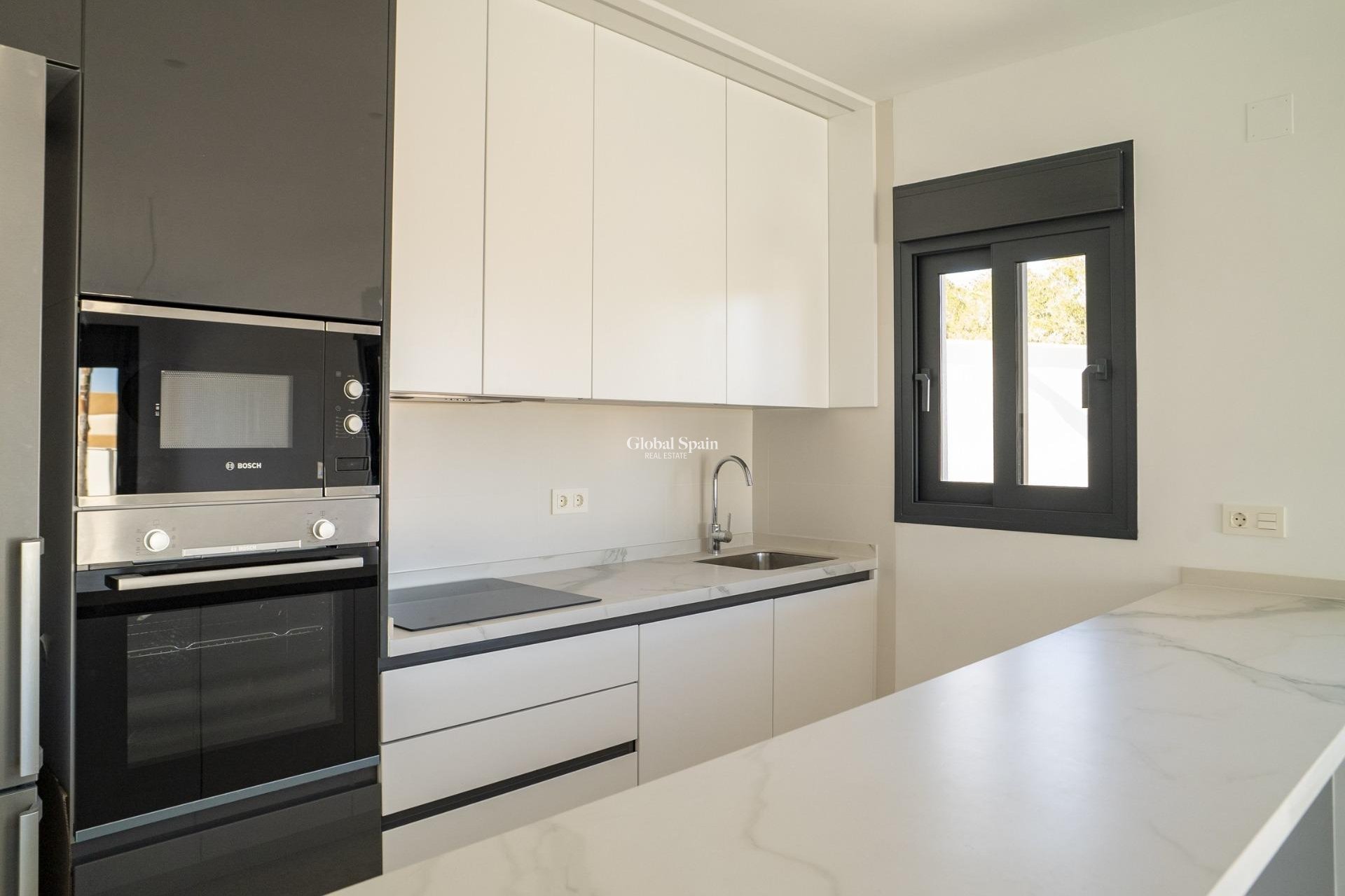 Nueva construcción  - VILLA -
LA NUCÍA - Urb. Don Mar