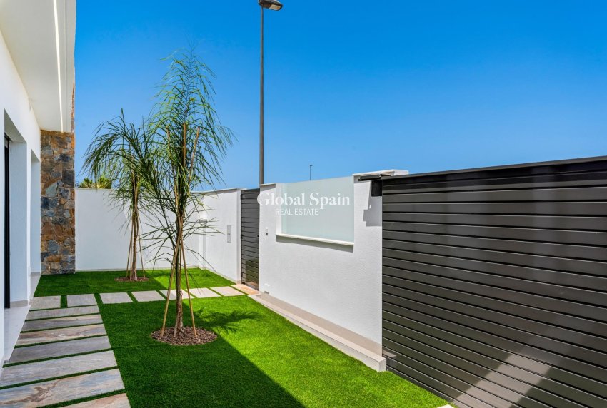 Nueva construcción  - VILLA -
LOS ALCÁZARES