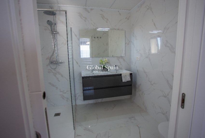 Nueva construcción  - Villa -
LOS MONTESINOS - La Herada