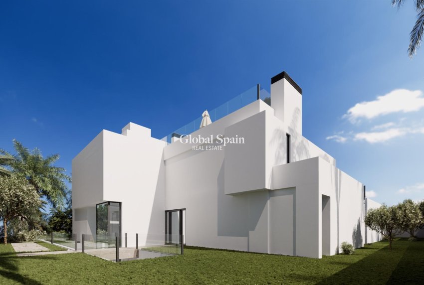 Nueva construcción  - VILLA -
MARBELLA - Cascada De Camojan