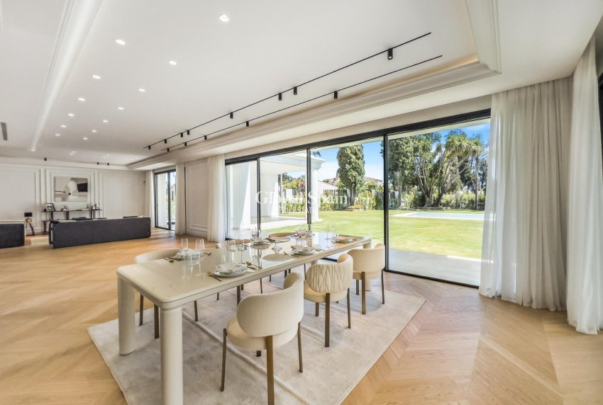 Nueva construcción  - Villa -
MARBELLA - Lomas De Marbella Club