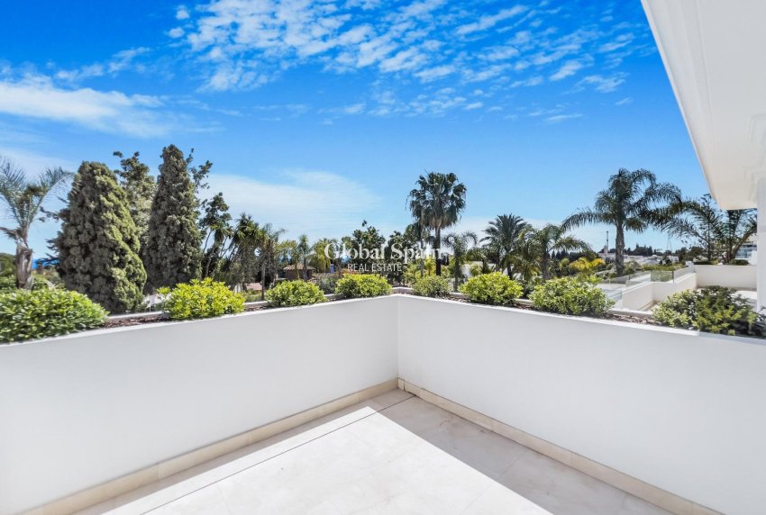 Nueva construcción  - Villa -
MARBELLA - Lomas De Marbella Club