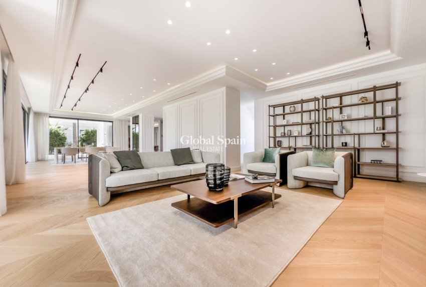 Nueva construcción  - Villa -
MARBELLA - Lomas De Marbella Club