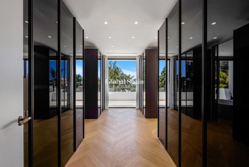 Nueva construcción  - VILLA -
MARBELLA - Lomas De Marbella Club