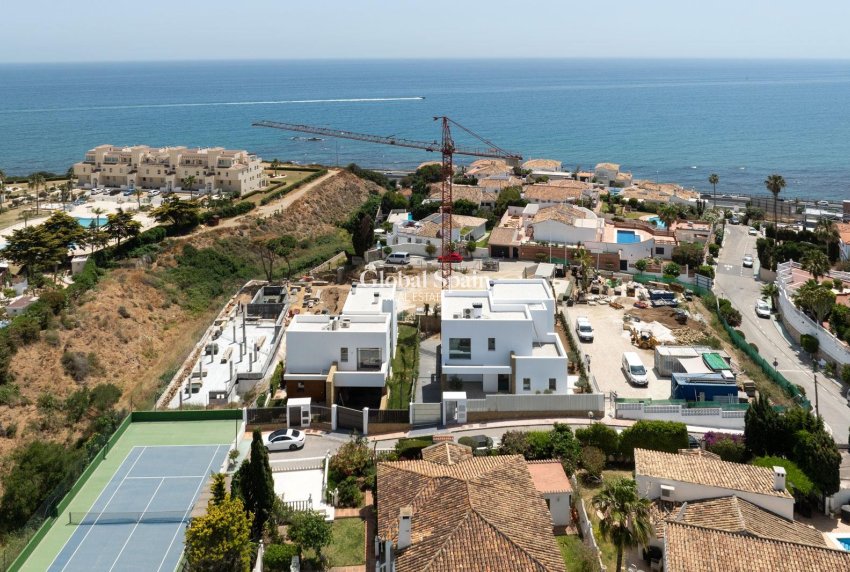 Nueva construcción  - VILLA -
MIJAS - Las Farolas