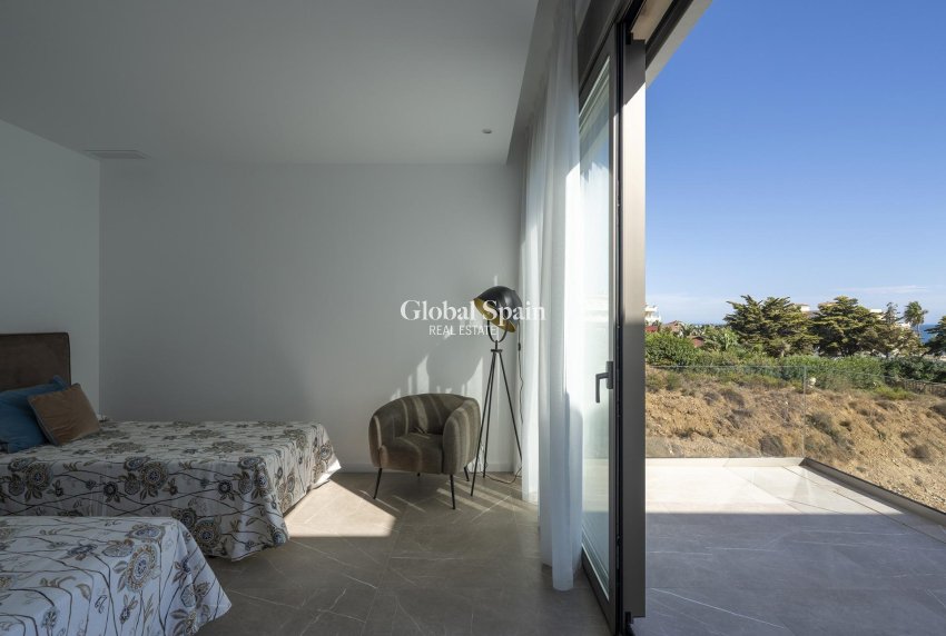 Nueva construcción  - VILLA -
MIJAS - Las Farolas