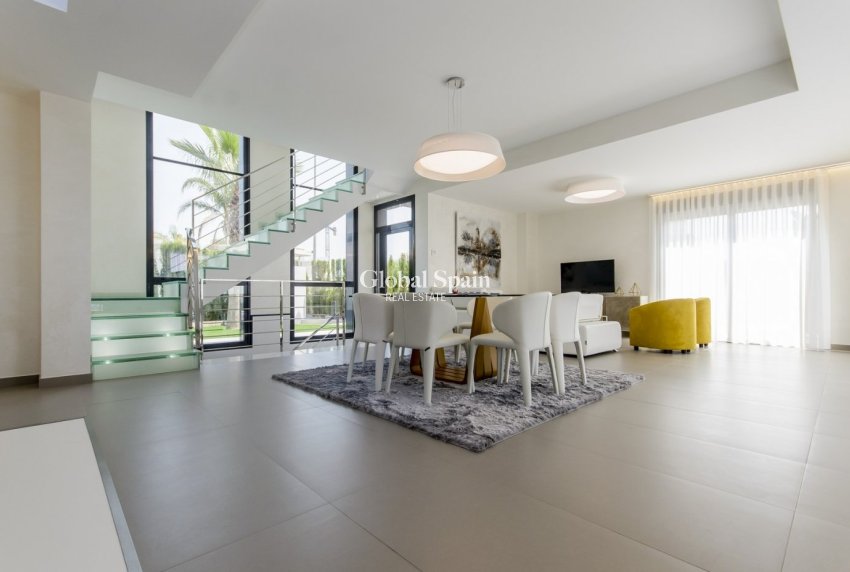 Nueva construcción  - VILLA -
ORIHUELA COSTA - CAMPOAMOR