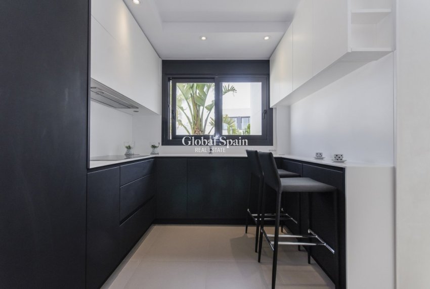 Nueva construcción  - VILLA -
ORIHUELA COSTA - CAMPOAMOR