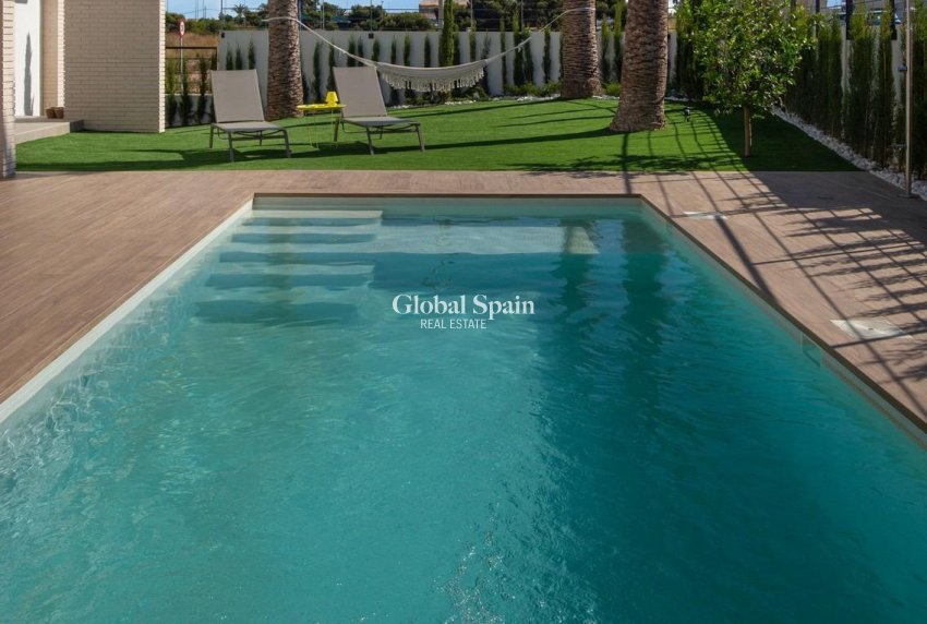 Nueva construcción  - VILLA -
ORIHUELA COSTA - CAMPOAMOR