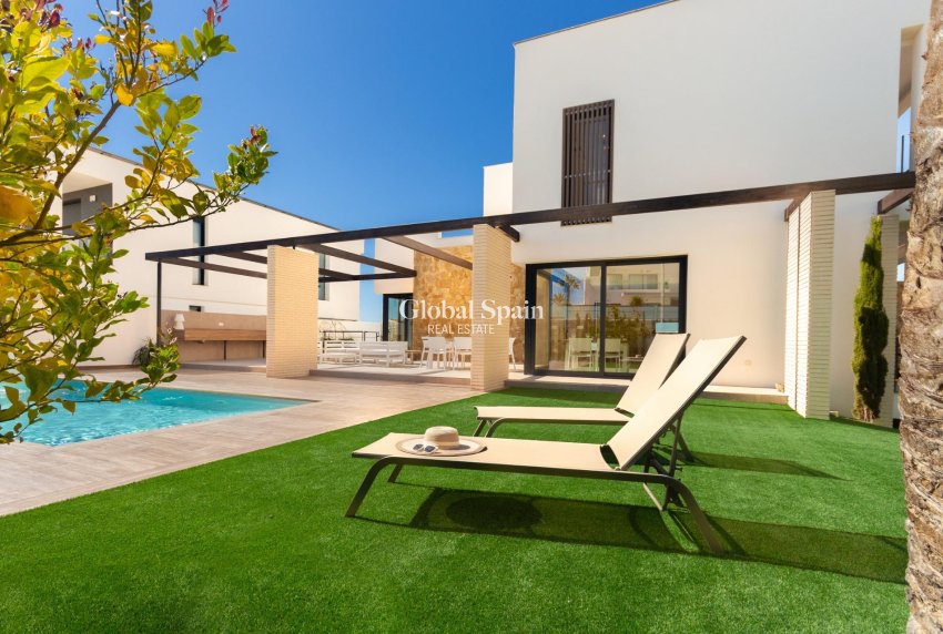 Nueva construcción  - VILLA -
ORIHUELA COSTA - CAMPOAMOR