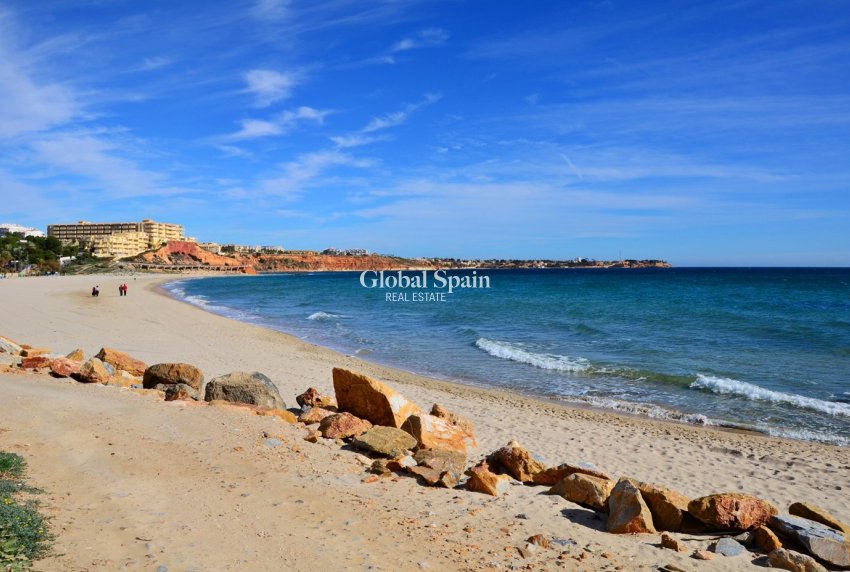 Nueva construcción  - VILLA -
ORIHUELA COSTA - CAMPOAMOR