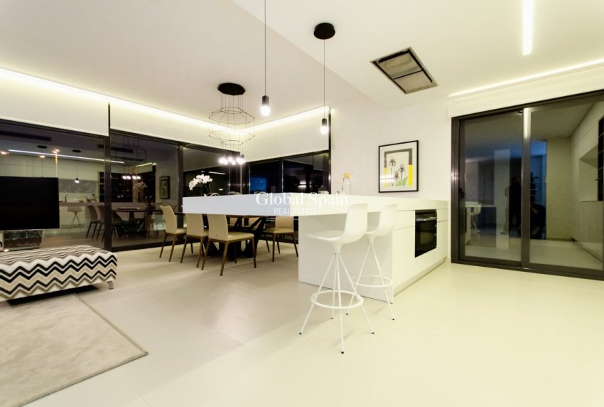 Nueva construcción  - Villa -
ORIHUELA COSTA - CAMPOAMOR