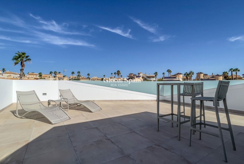 Nueva construcción  - VILLA -
ORIHUELA COSTA - Orihuela Costa