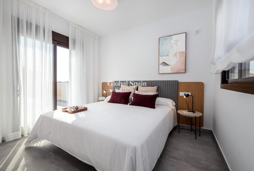 Nueva construcción  - VILLA -
ORIHUELA COSTA - VILLAMARTÍN