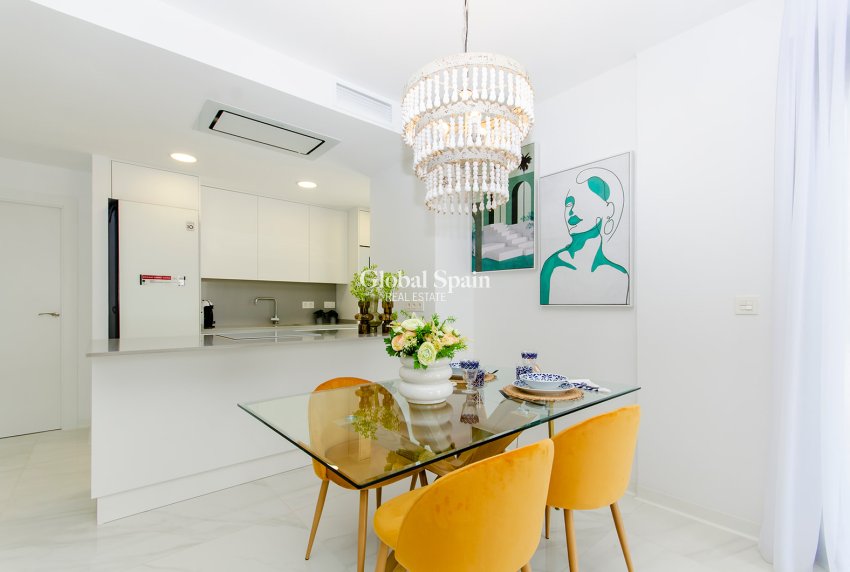 Nueva construcción  - Villa -
ORIHUELA COSTA - VISTABELLA GOLF