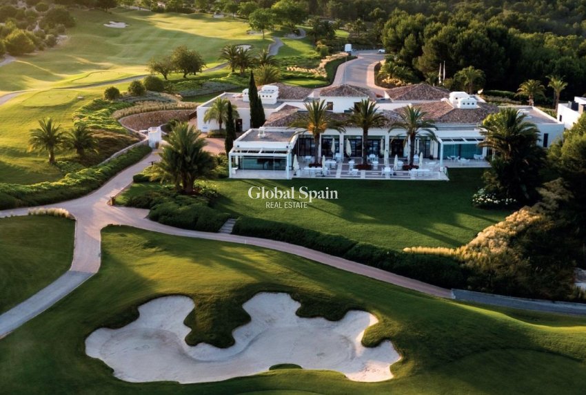 Nueva construcción  - VILLA -
ORIHUELA - LAS COLINAS GOLF RESORT