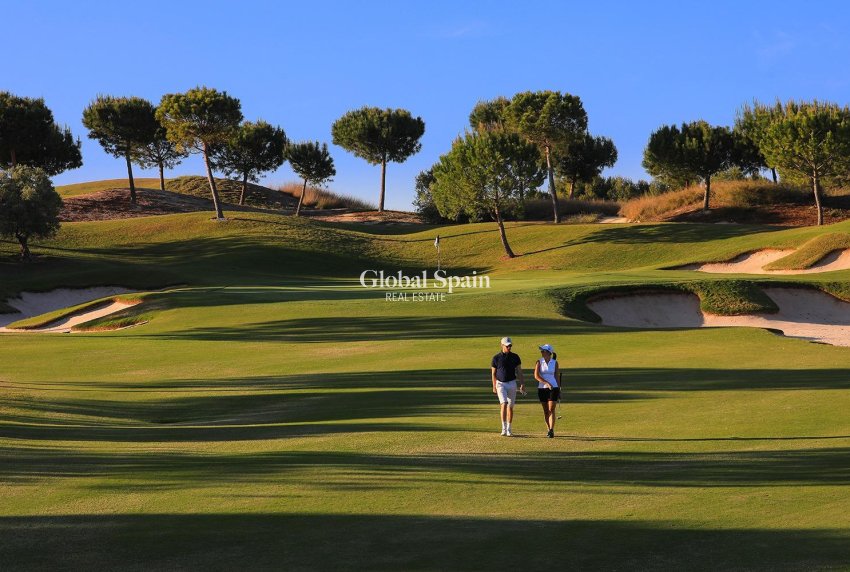 Nueva construcción  - VILLA -
ORIHUELA - LAS COLINAS GOLF RESORT