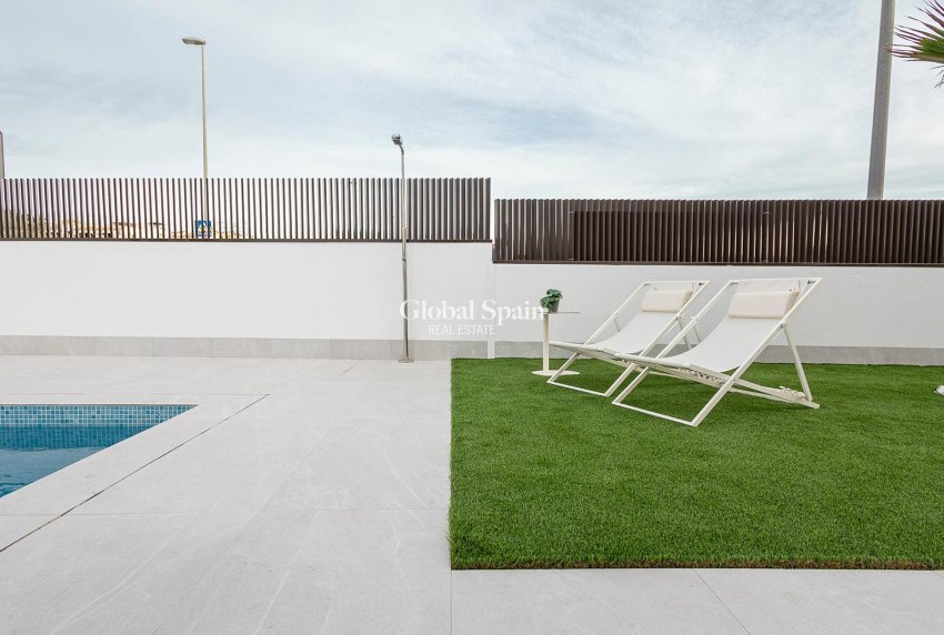 Nueva construcción  - VILLA -
ORIHUELA - Vistabella Golf