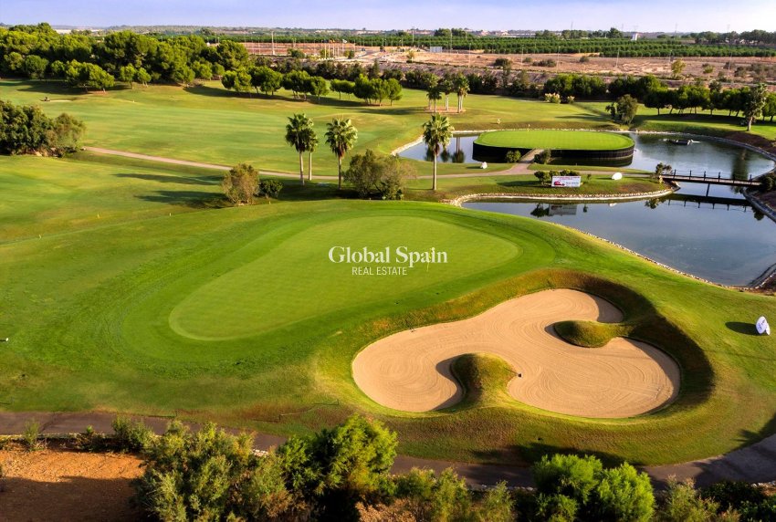 Nueva construcción  - VILLA -
PILAR DE LA HORADADA - Lo Romero Golf