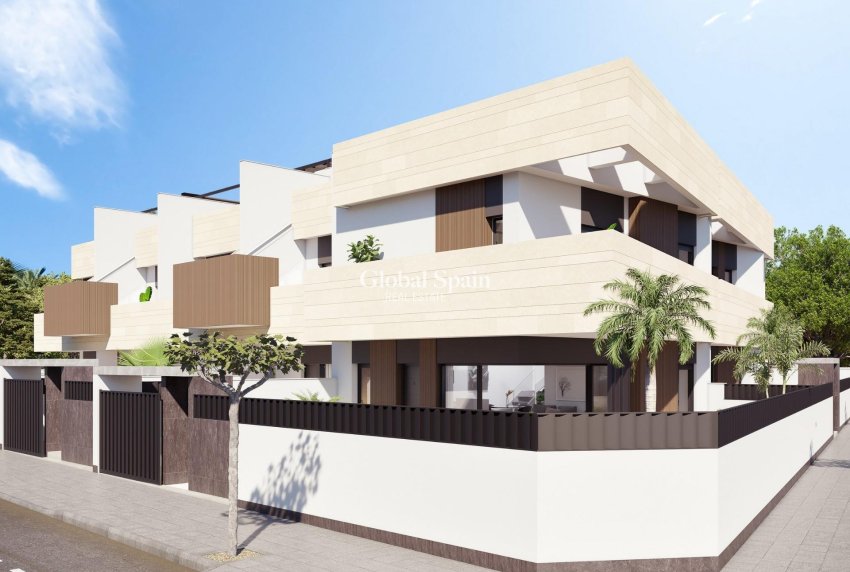 Nueva construcción  - VILLA -
PILAR DE LA HORADADA - parques de Andromeda