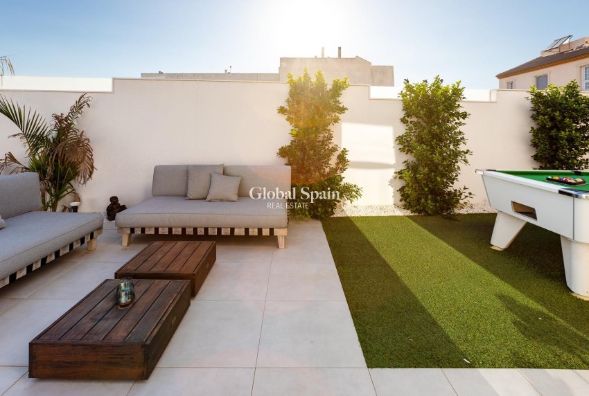 Nueva construcción  - Villa -
PILAR DE LA HORADADA - Pilar de la Horadada