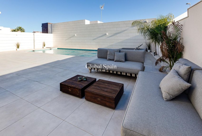 Nueva construcción  - Villa -
PILAR DE LA HORADADA - Pilar de la Horadada