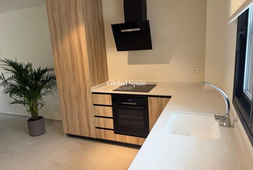 Nueva construcción  - VILLA -
PILAR DE LA HORADADA - pueblo