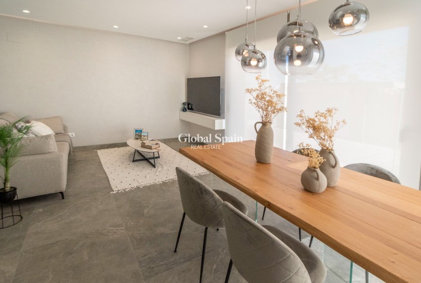 Nueva construcción  - Villa -
PILAR DE LA HORADADA