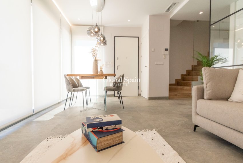 Nueva construcción  - Villa -
PILAR DE LA HORADADA