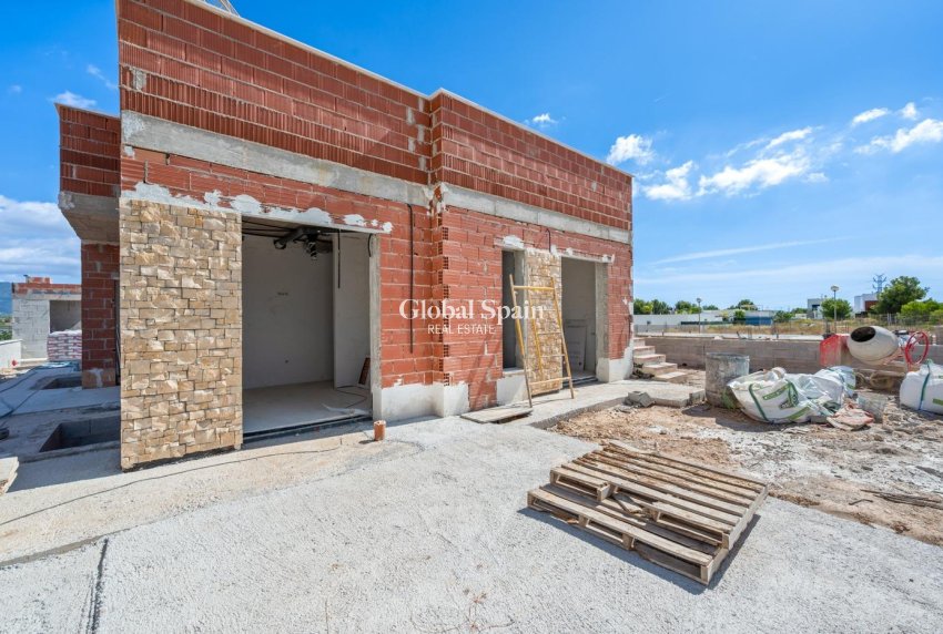 Nueva construcción  - VILLA -
POLOP - Novapolop