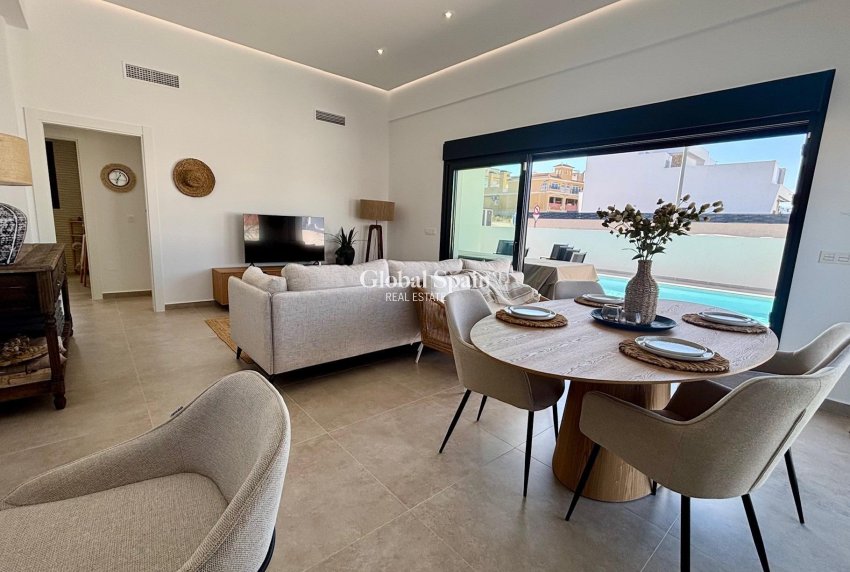 Nueva construcción  - Villa -
RAFAL - polideportivo