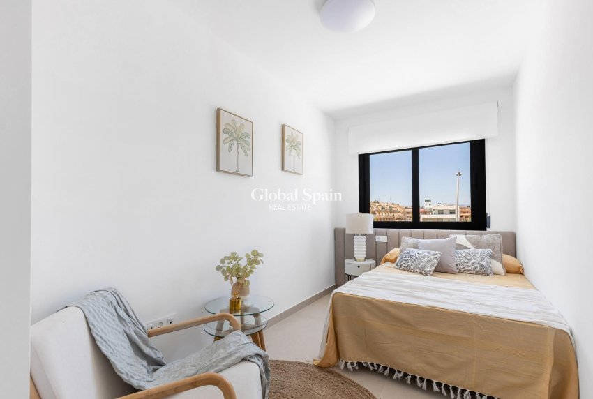 Nueva construcción  - VILLA -
RAFAL - pueblo