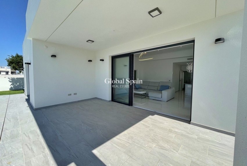Nueva construcción  - VILLA -
RAFAL
