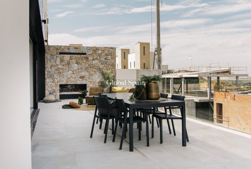 Nueva construcción  - Villa -
ROJALES - ALTOS DE LA MARQUESA