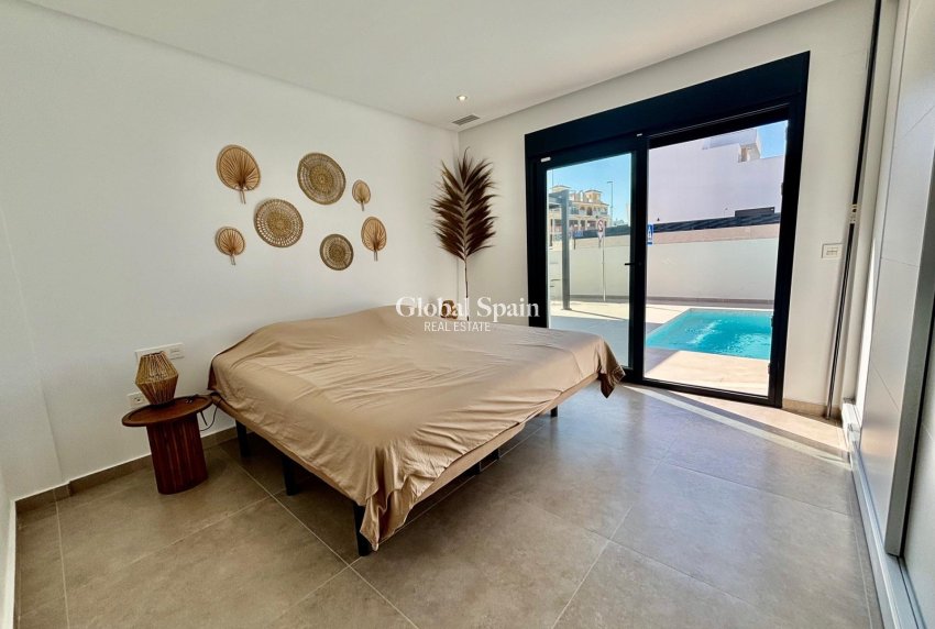 Nueva construcción  - Villa -
ROJALES - Atalaya Park