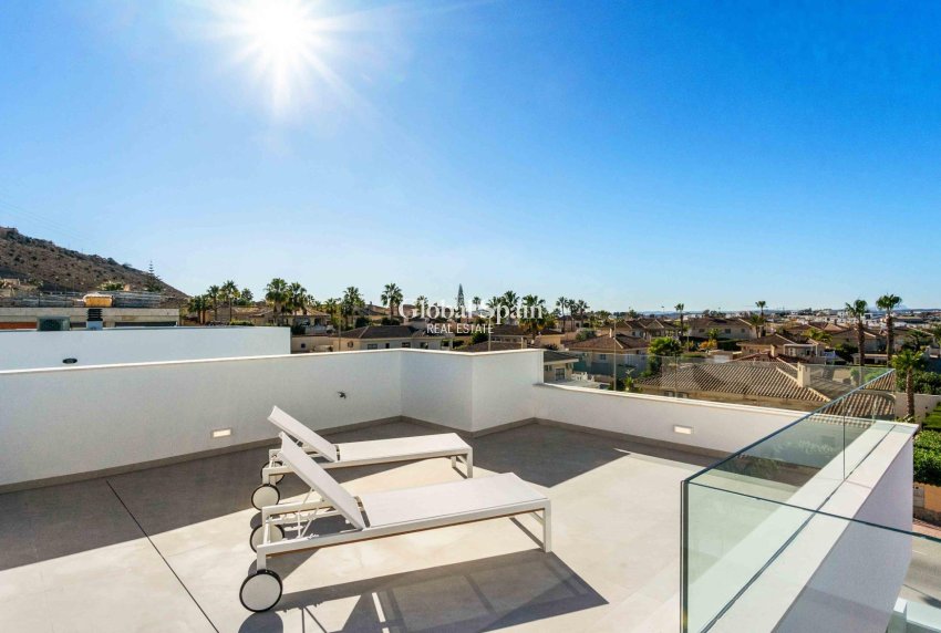 Nueva construcción  - VILLA -
ROJALES - Benimar