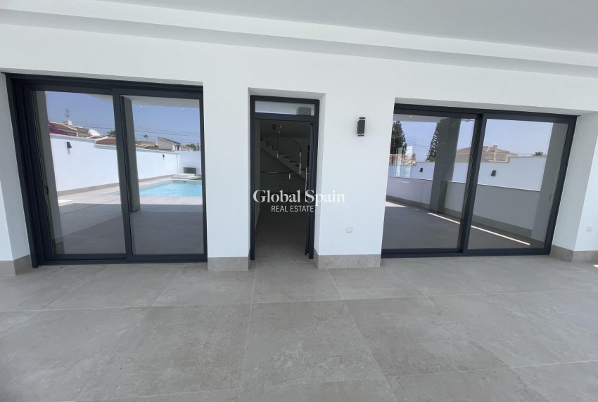 Nueva construcción  - VILLA -
ROJALES - Ciudad Quesada