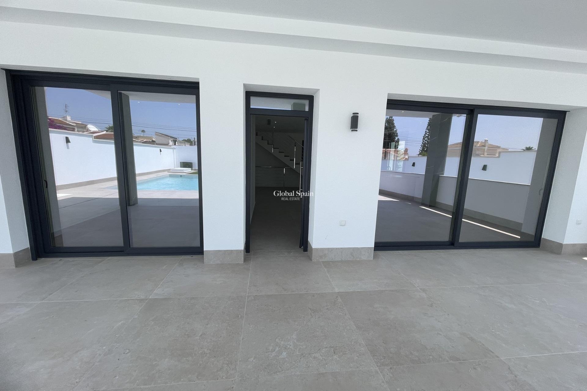 Nueva construcción  - VILLA -
ROJALES - Ciudad Quesada