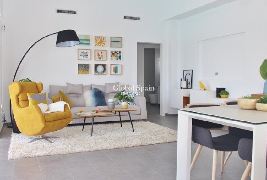 Nueva construcción  - VILLA -
ROJALES - Rojales