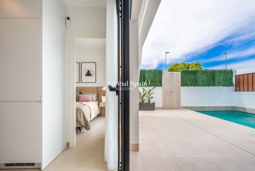 Nueva construcción  - Villa -
ROLDÁN