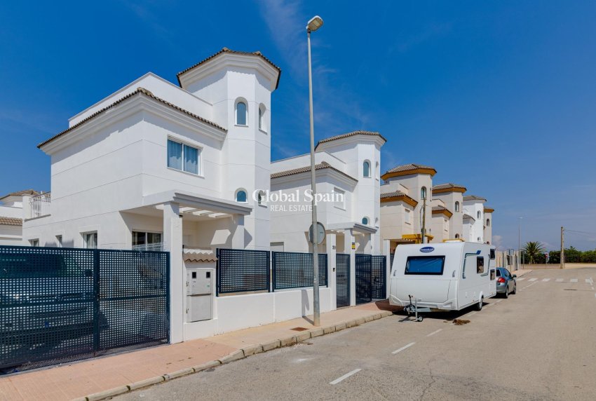 Nueva construcción  - VILLA -
SAN FULGENCIO - El Oasis